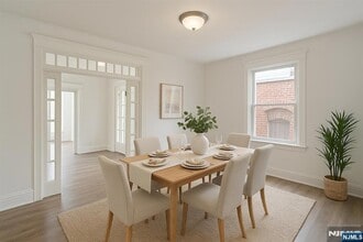 222 66th St in West New York, NJ - Foto de edificio - Building Photo