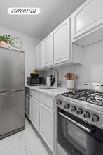 150 E 37th St in New York, NY - Building Photo - Building Photo