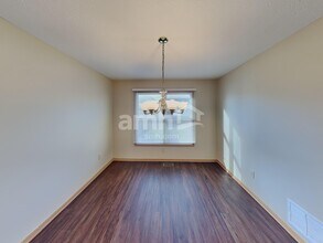 395 Belfair Dr in Galloway, OH - Foto de edificio - Building Photo