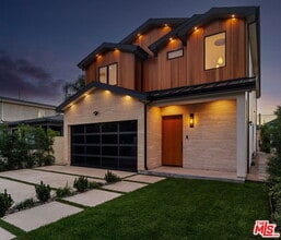 3517 Redwood Ave in Los Angeles, CA - Building Photo - Building Photo