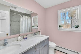 181 Upper Saddle River Rd in Montvale, NJ - Building Photo - Building Photo