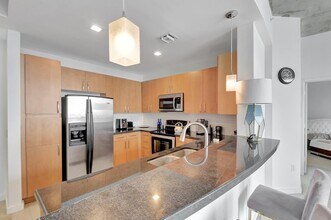 300 S Australian Ave in West Palm Beach, FL - Building Photo - Building Photo