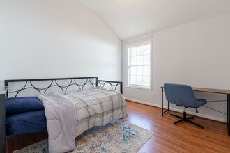 3865 Cypress Pointe Dr in Union City, GA - Building Photo - Building Photo