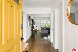 5427 Lemona Ave in Los Angeles, CA - Building Photo - Building Photo