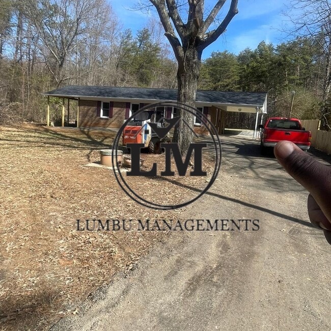 2089 Traynham Grove Rd in Alton, VA - Building Photo - Building Photo