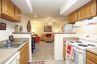 Woodlake Downs Apartments