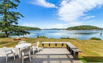 2461 Turn Point Rd in Friday Harbor, WA - Building Photo - Building Photo