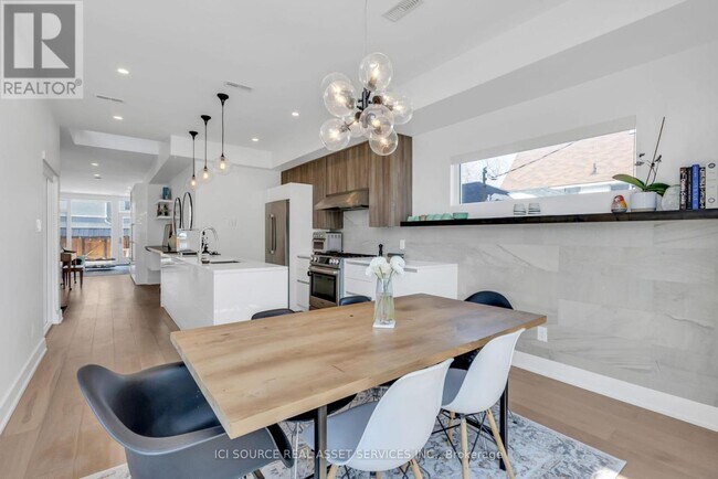 103 Armstrong St in Ottawa, ON - Building Photo - Building Photo