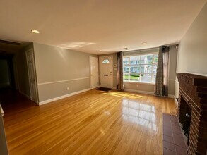 33 Rublee St in Arlington, MA - Building Photo - Building Photo