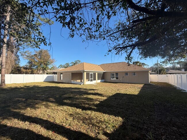 48 Pennsylvania Ln in Palm Coast, FL - Building Photo - Building Photo