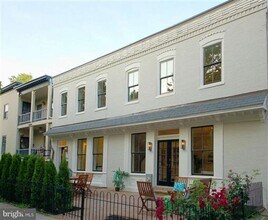 213-211 11th St NE in Washington, DC - Building Photo - Building Photo