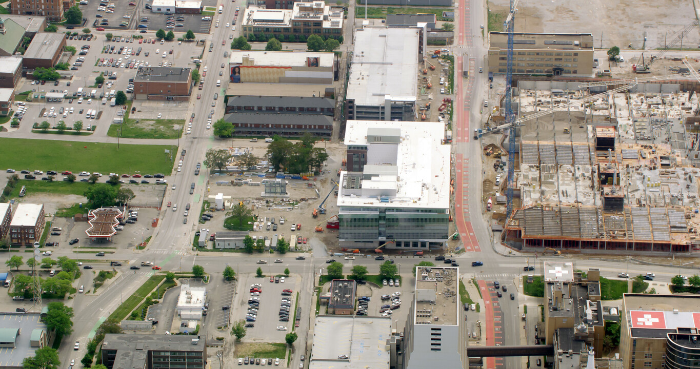 Hall Place in Indianapolis, IN - Building Photo