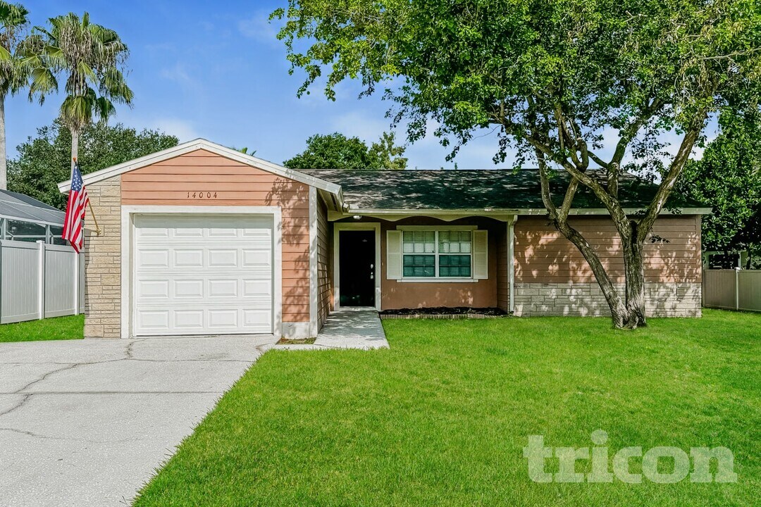 14004 Basin St in Tampa, FL - Building Photo