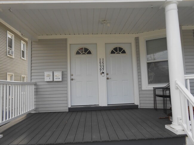 property at 1537 W Broad St