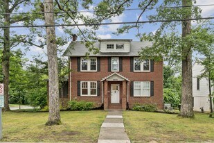 8400 48th Ave in College Park, MD - Building Photo