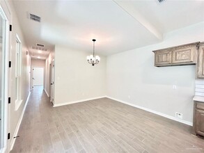 10229 N 15th St in McAllen, TX - Building Photo - Building Photo