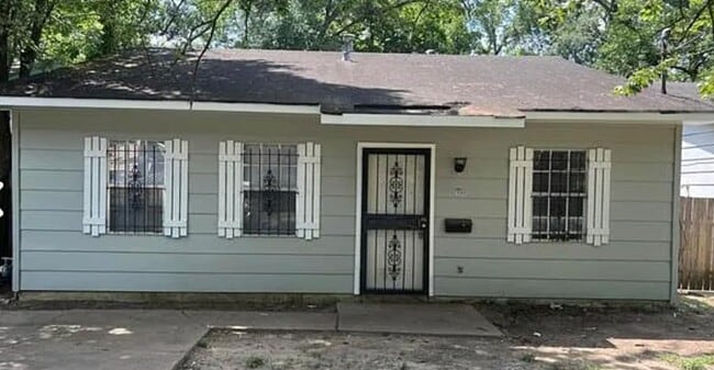 property at 6002 Henderson Ave
