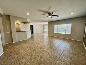 5557 W Admiral Way in Florence, AZ - Building Photo - Building Photo