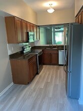 378 White Oak Ln in Lake Barrington, IL - Foto de edificio - Building Photo