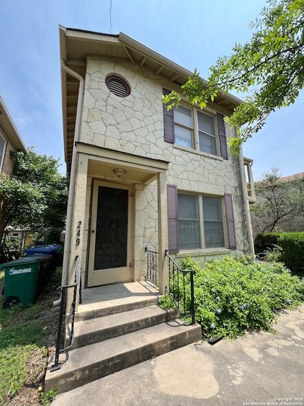 249 E Lullwood Ave