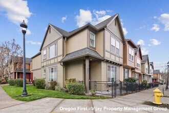 17106 SW Marty Ln in Beaverton, OR - Building Photo - Building Photo