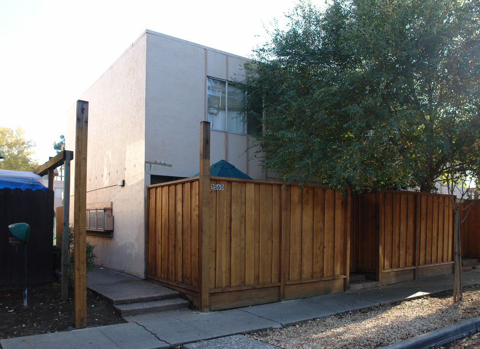 1560 Pine St in Concord, CA - Building Photo