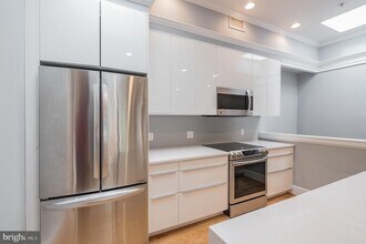 1351 Wisconsin Ave NW in Washington, DC - Building Photo - Building Photo