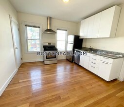 18 Eastman St, Unit 2 in Boston, MA - Building Photo - Building Photo