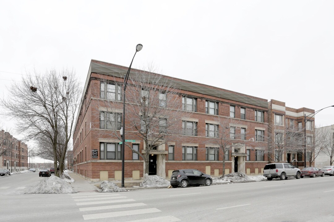 4352-4358 S Indiana Ave in Chicago, IL - Foto de edificio