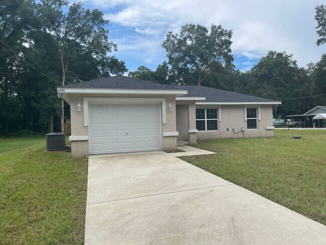 6044 NW 65th Pl in Ocala, FL - Building Photo - Building Photo