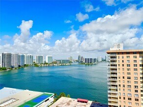 250 174th St in Sunny Isles Beach, FL - Building Photo - Building Photo