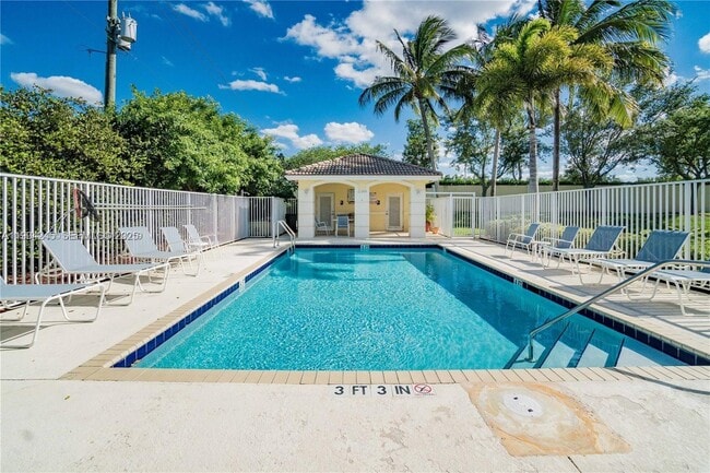 11425 NW 34th Pl in Sunrise, FL - Building Photo - Building Photo