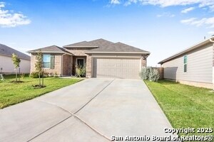 917 Chachalaca Ct in Seguin, TX - Building Photo