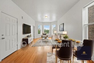 4230 W Adams St in Chicago, IL - Building Photo - Building Photo