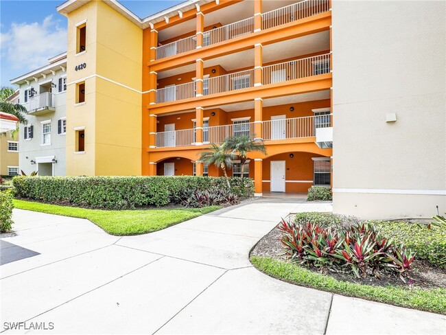 4420 Botanical Pl Cir in Naples, FL - Building Photo - Building Photo