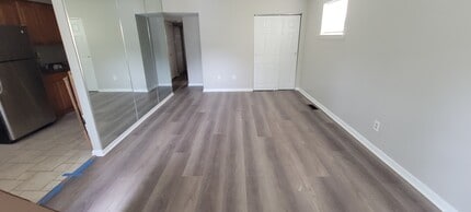 310 Hoffnagle st, Unit 1st Floor in Philadelphia, PA - Building Photo - Building Photo