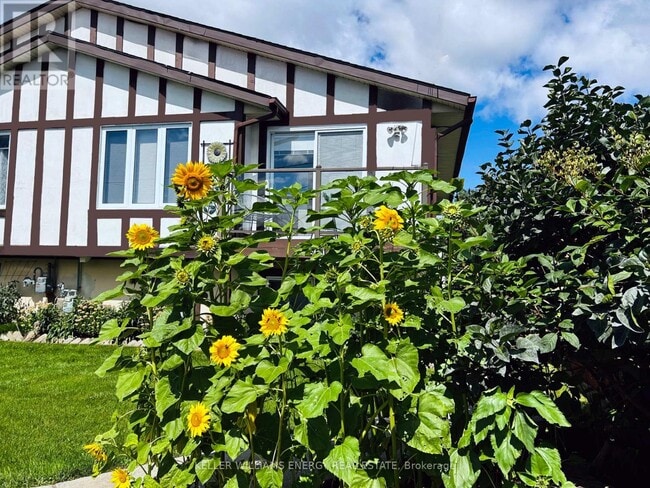 property at 106 Wellington Main St