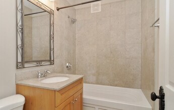 1155 W Grace St in Chicago, IL - Building Photo - Building Photo