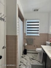 56 Auburn Rd in Toms River, NJ - Building Photo - Building Photo