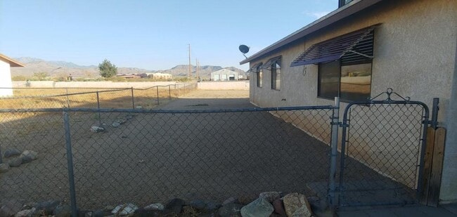 2692 W Shauna Dr in Golden Valley, AZ - Building Photo - Building Photo