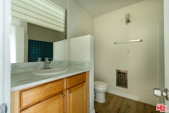 11131 Rose Blvd in Los Angeles, CA - Building Photo - Building Photo
