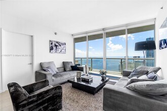 495 Brickell Ave, Unit 4905 in Miami, FL - Building Photo - Building Photo
