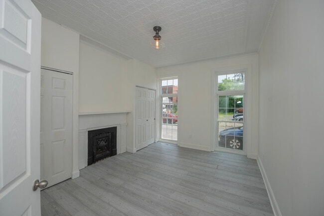 49 Main St, Unit 1