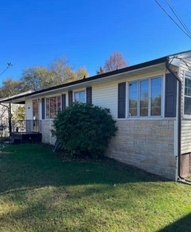 2100 Berea Ave in Knoxville, TN - Building Photo - Building Photo