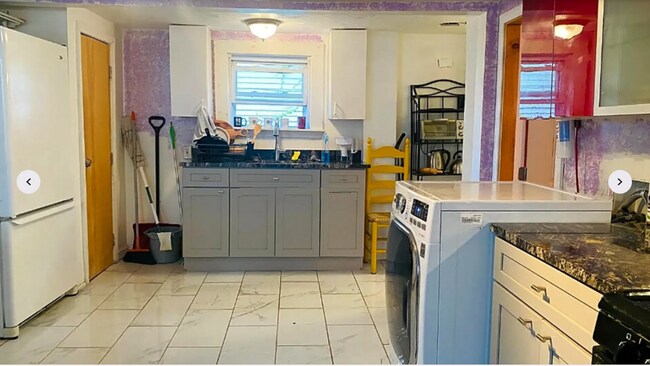 42 Bristol St, Unit 2