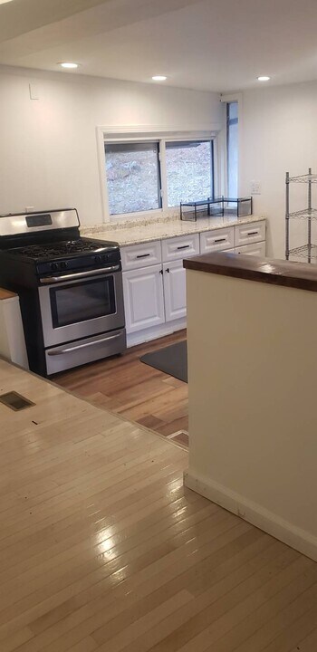 1444 Briscoe Rd in Swan Lake, NY - Building Photo