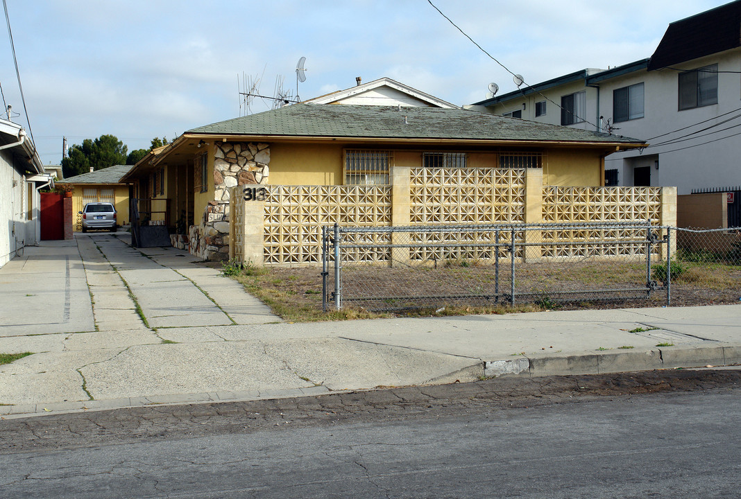 313 E Hazel St in Inglewood, CA - Building Photo