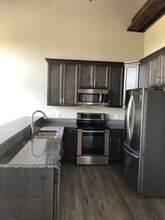 373 Spencer St, Unit 306 in Syracuse, NY - Foto de edificio - Building Photo