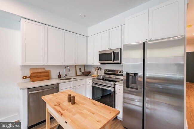 property at 2101 Washington Ave