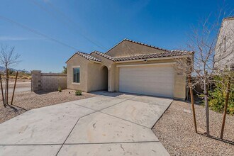 5024 S 112th Ave in Tolleson, AZ - Building Photo - Building Photo